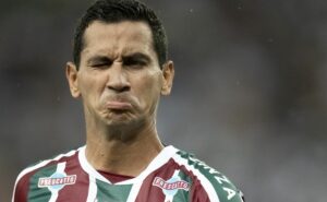 neymar chega ao santos e marcelo teixeira quer ajuda para contratar ganso  