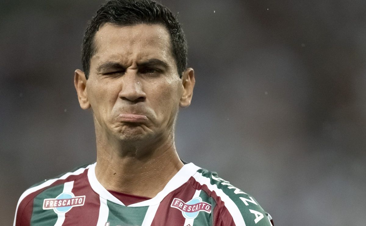 neymar chega ao santos e marcelo teixeira quer ajuda para contratar ganso  