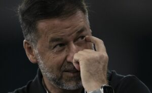 tuma jr confronta augusto melo e revela valores da dívida: "alguém precisa dar um freio nisso"