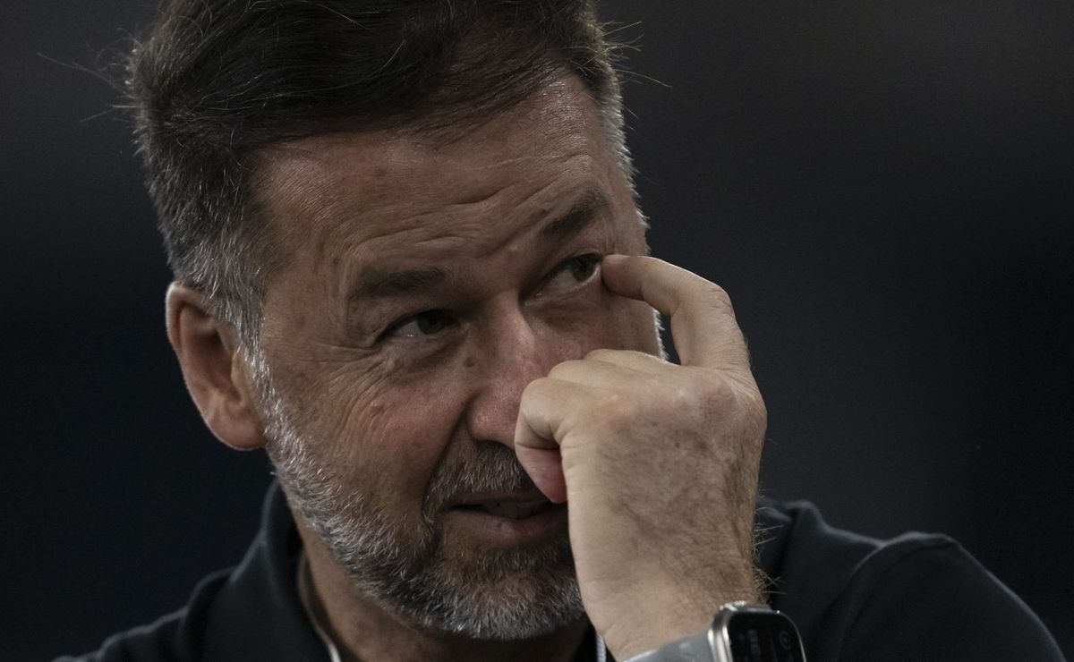 tuma jr confronta augusto melo e revela valores da dívida: "alguém precisa dar um freio nisso"