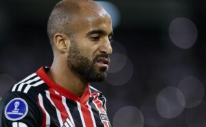 lucas, do são paulo, faz revelação e manda a real sobre enfrentar o grêmio: “eu acho”