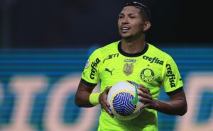 vasco pode querer anunciar mais dois reforços nos próximos dias