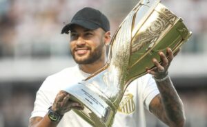 torcida do santos manda recado para neymar, que vive 'drama' no al hilal: "volta"