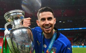 flamengo fecha com jorginho e espera resposta do arsenal para ter o volante agora ou em julho