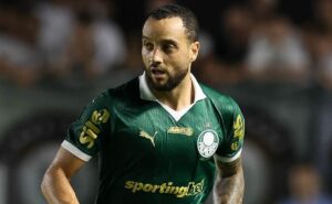 felipe anderson vira alvo de torcida do palmeiras em bastidores do clássico: "dormiu vendo a preleção"