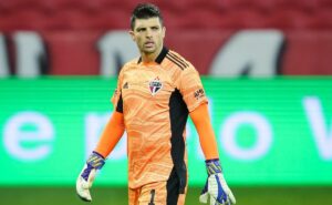 torcida critica chegada de tiago volpi e aponta retrocesso nas ambições do clube