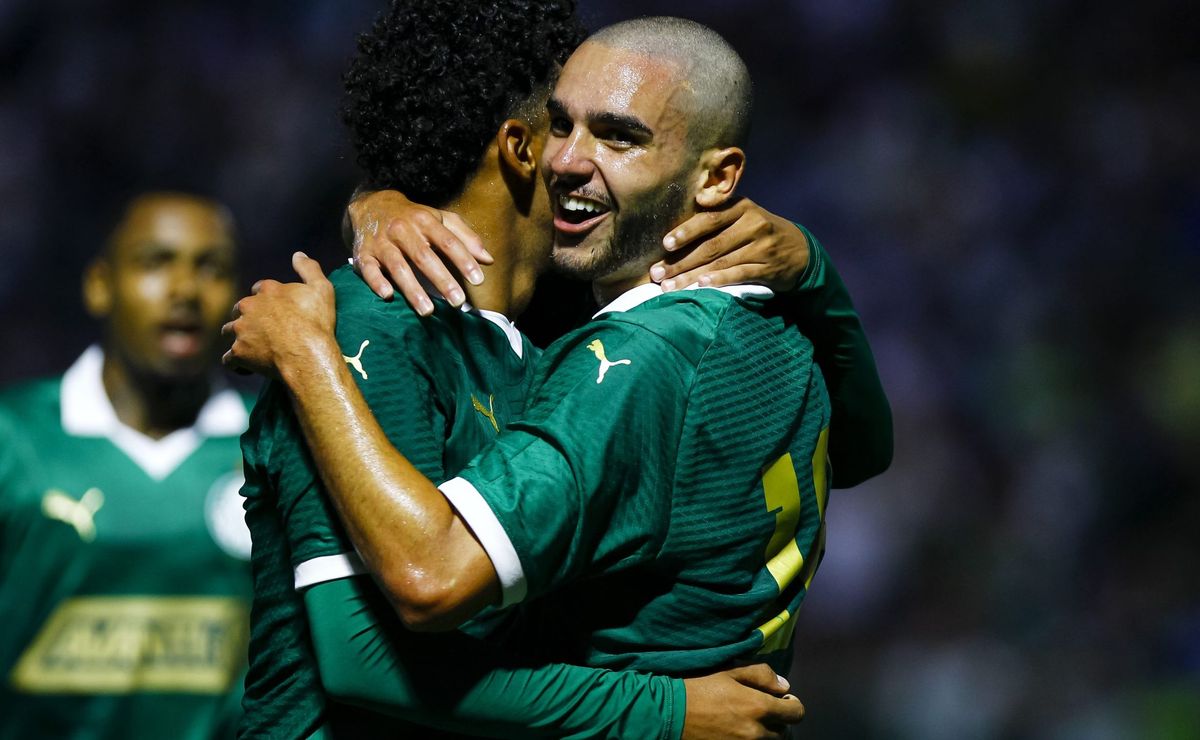 recém promovido ao profissional, renovação de figueiredo no palmeiras é questão de tempo