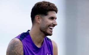 corinthians vence jogo treino e situação envolvendo gol de pedro raul repercute na fiel