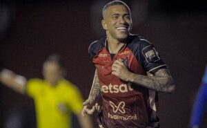 após lucas esteves, grêmio sonda situação juninho capixaba 