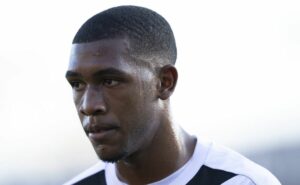 vasco avança em renovação com rayan e assinatura de contrato deve acontecer em fevereiro