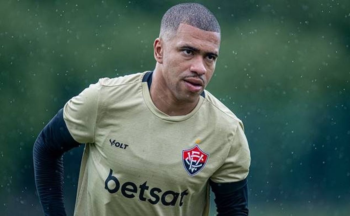 lucas esteves contraria fábio mota após polêmica com o grêmio e entra na justiça contra vitória