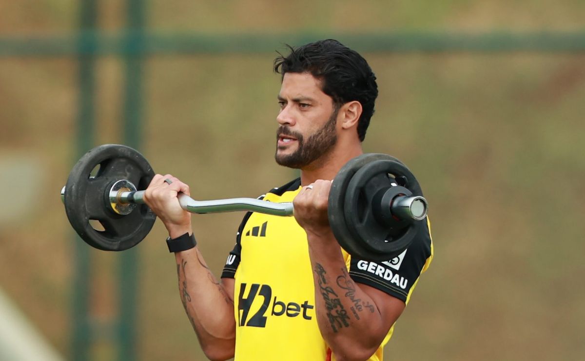 cuca não se omite e revela surpresa com hulk no atlético mg: “voltou das férias com…”