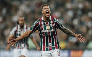 novo camisa 9 do fluminense, kauã elias avalia pré temporada e projeta temporada 2025