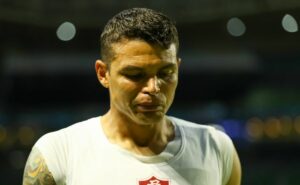 torcida do fluminense fica divida após declaração polêmica de thiago silva e manda a real nas redes