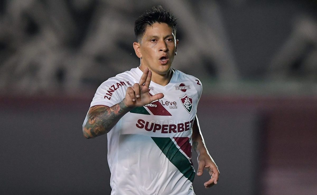 germán cano é ovacionado após atuação e gols pela torcida tricolor: "fluminense ganha muito com isso"