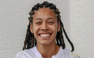 sereias da vila anunciam a lateral evellyn marques como reforço para 2025