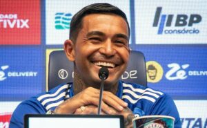 cruzeiro enfrenta athletic com dudu, mas sem gabigol e matheus pereira
