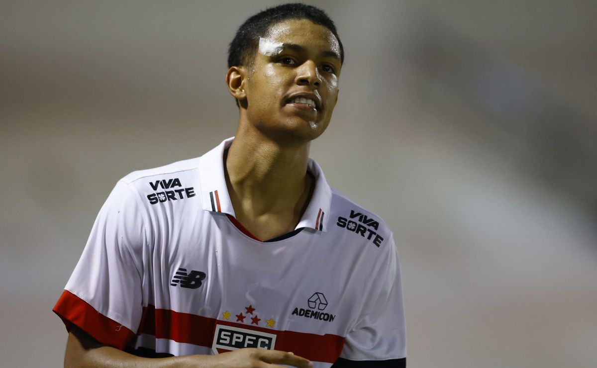 ryan francisco se torna o maior artilheiro do são paulo na história da copinha