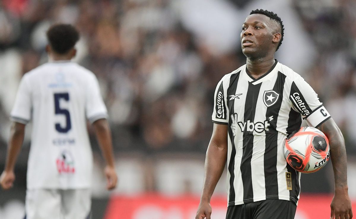 botafogo perde para maricá e ouve alerta de jornalista: "rebaixamento é um risco"