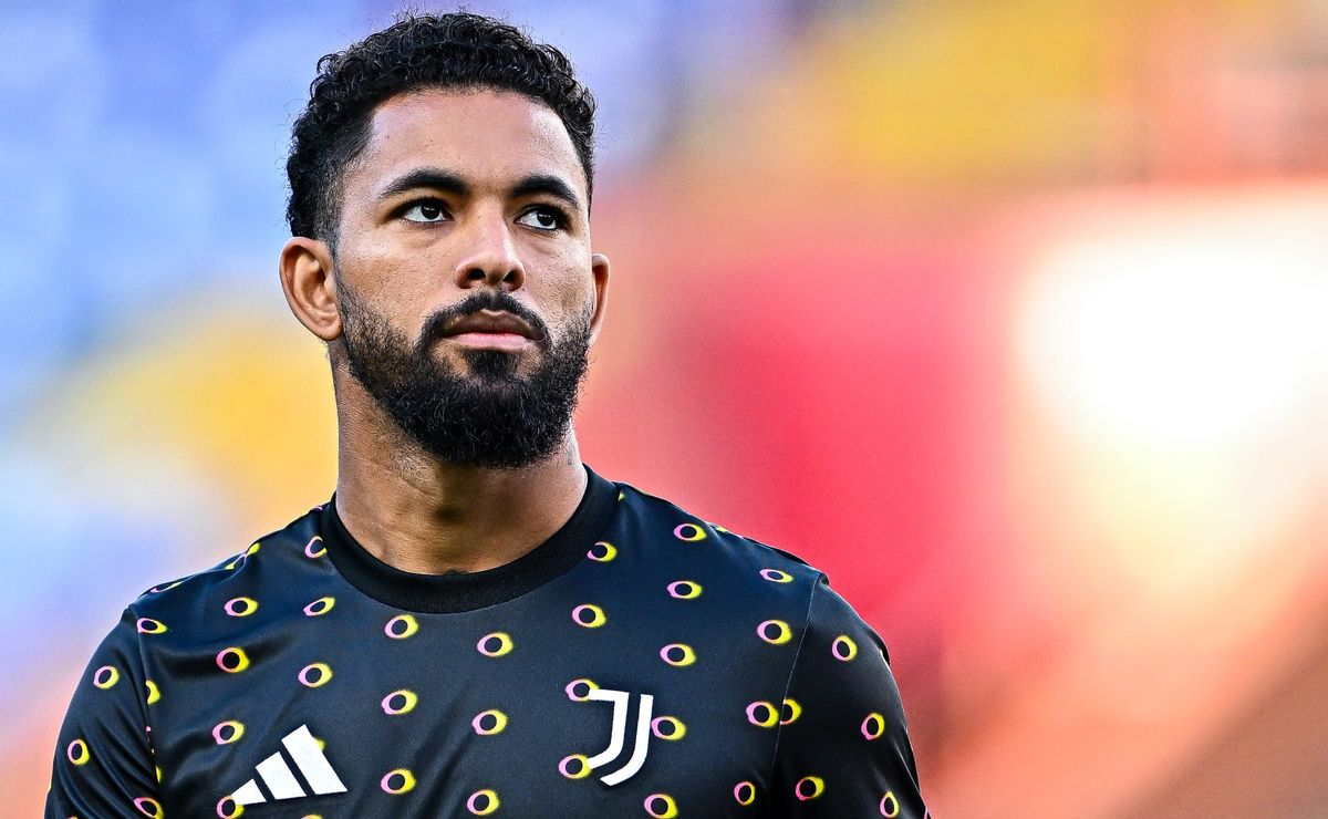 douglas luiz quer transferência para city ou nottingham forest para voltar a seleção brasileira 