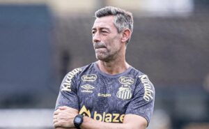 após derrota de santos de caixinha, pituca se torna alvo de críticas dos torcedores 