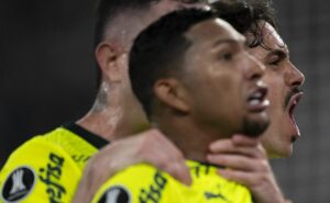 após saída de rony, palmeiras define contratação de peso como novo camisa 10 