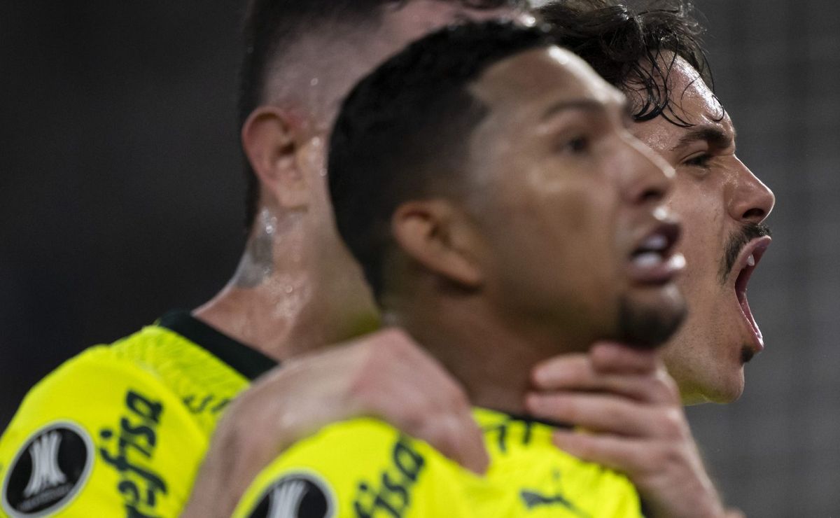 após saída de rony, palmeiras define contratação de peso como novo camisa 10 