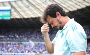 cruzeiro demite o técnico fernando diniz após sequência ruim de resultados