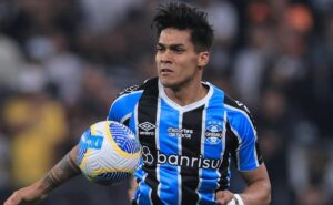 quinteros indica que utilizará o campeonato gaúcho para braithwaite e arezo jogarem juntos: “terá chances”