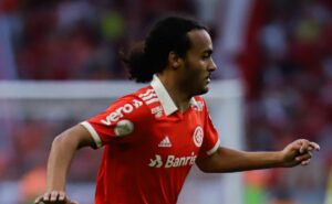 após hyoran no sport, internacional vai anunciar empréstimo de estevão