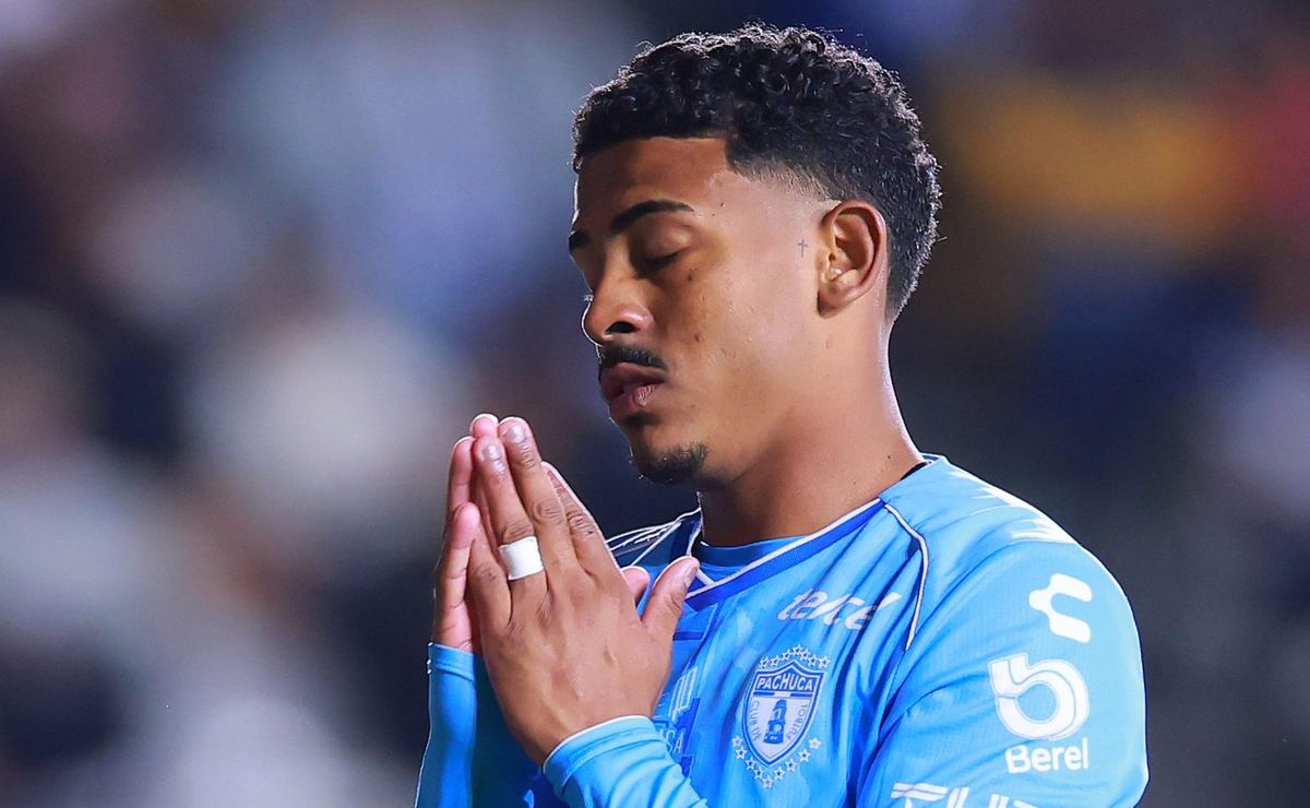 auxiliar do fluminense abre o jogo sobre situação de john kennedy: “se perdeu um pouco no caminho”