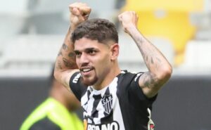 rubens é descartado após ‘não’ de cuca e grêmio avança por novo lateral esquerdo: “anúncio próximo”