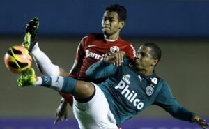 campeão da libertadores com a camisa do inter, walter revela chateação com o clube