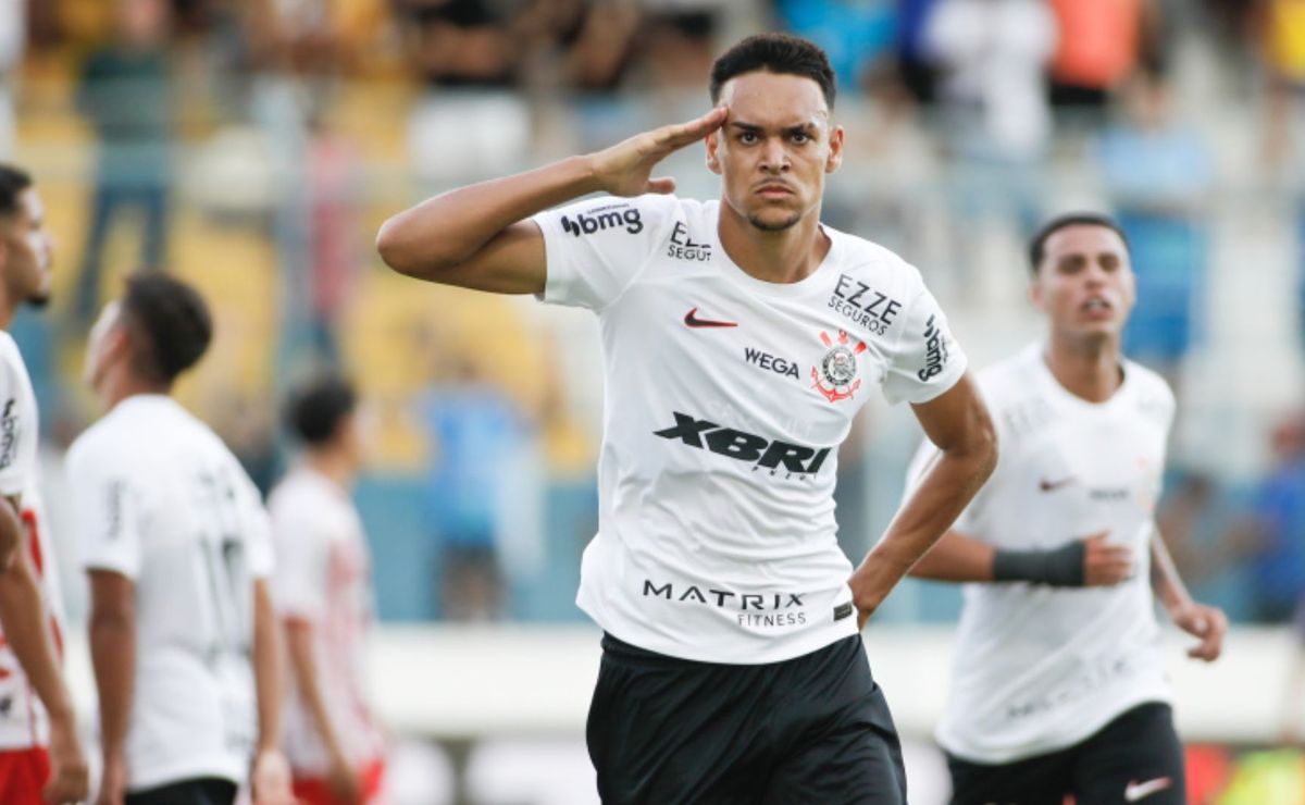 corinthians segue realizando testes e tchoca pode ganhar chance contra o são paulo em meio a seca de zagueiros