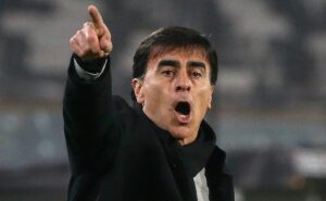 quinteros dá prazo a diretoria do grêmio para entrega elenco pronto