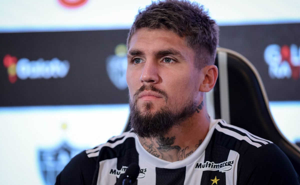 lyanco é ‘advertido’ no atlético mg e leva bronca após confusão no clássico, diz portal