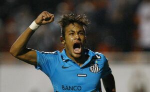 camisa azul para neymar jogar no santos é discutida e anima torcida: “preparar o bolso”