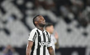 botafogo perdeu os três jogos pelo campeonato carioca em que teve jogadores a mais