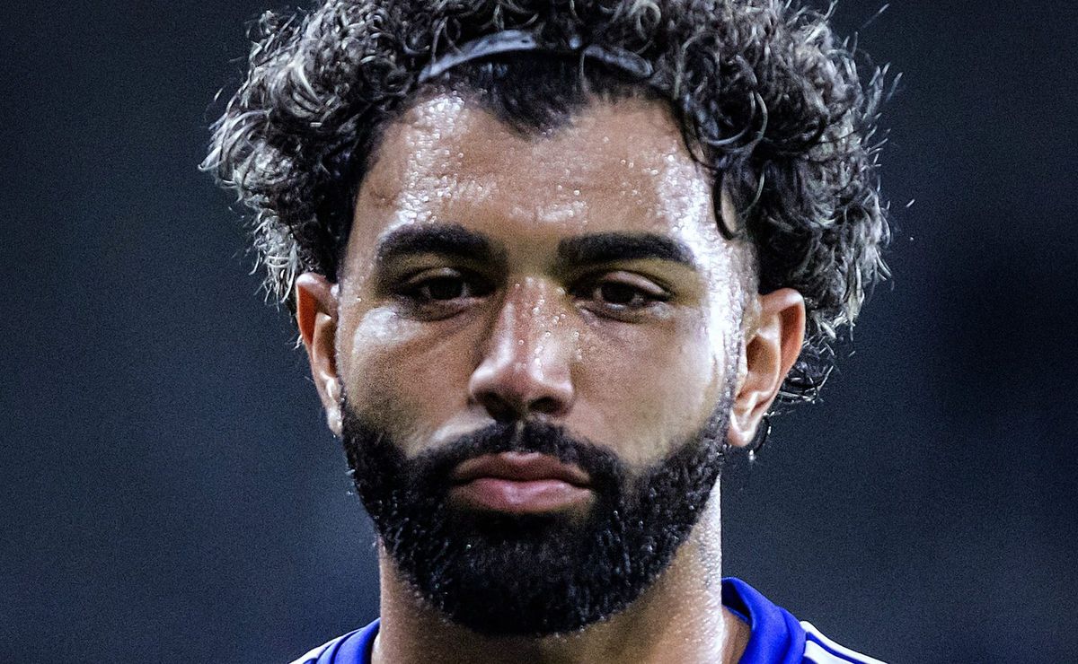 fernando diniz define planejamento envolvendo gabigol no cruzeiro e adota cautela com ex flamengo