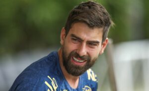 luan peres gostaria de ver neymar chegando no santos em um momento melhor