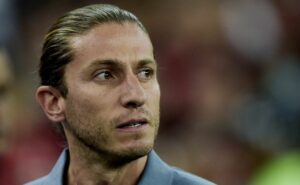 filipe luís recebe boa notícia envolvendo chegada de danilo e defensor deve rescindir hoje (20) com a juventus