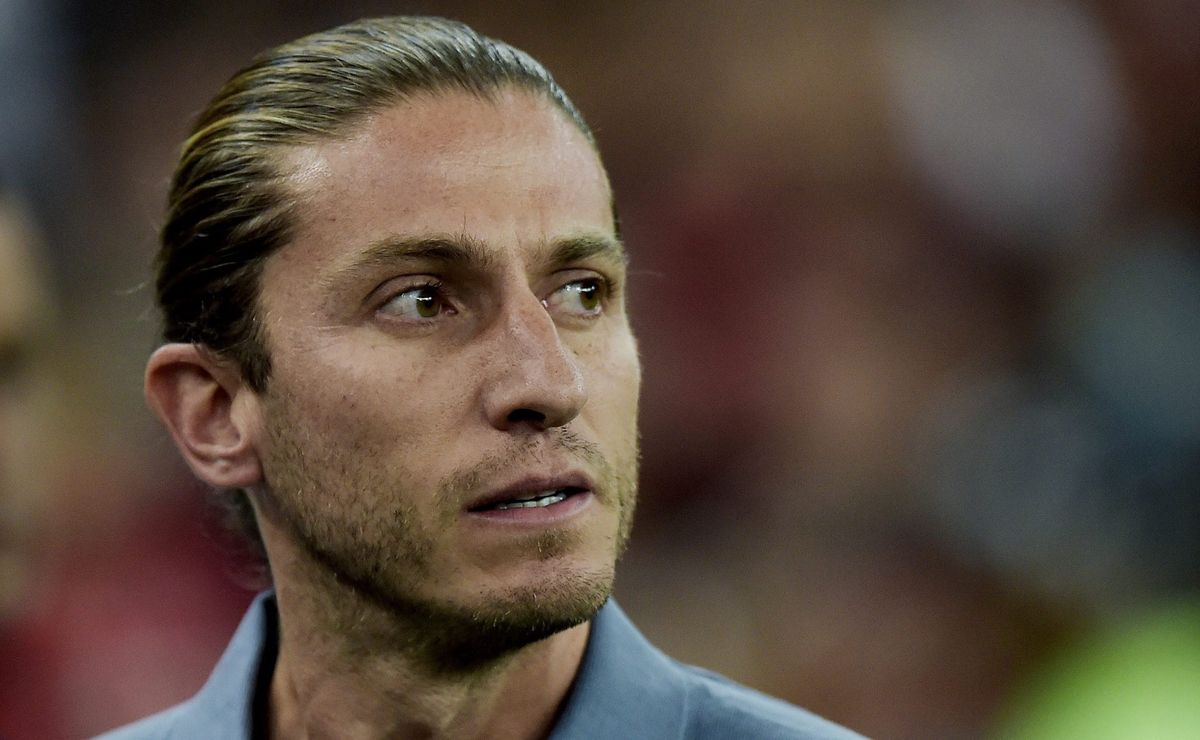 filipe luís recebe boa notícia envolvendo chegada de danilo e defensor deve rescindir hoje (20) com a juventus