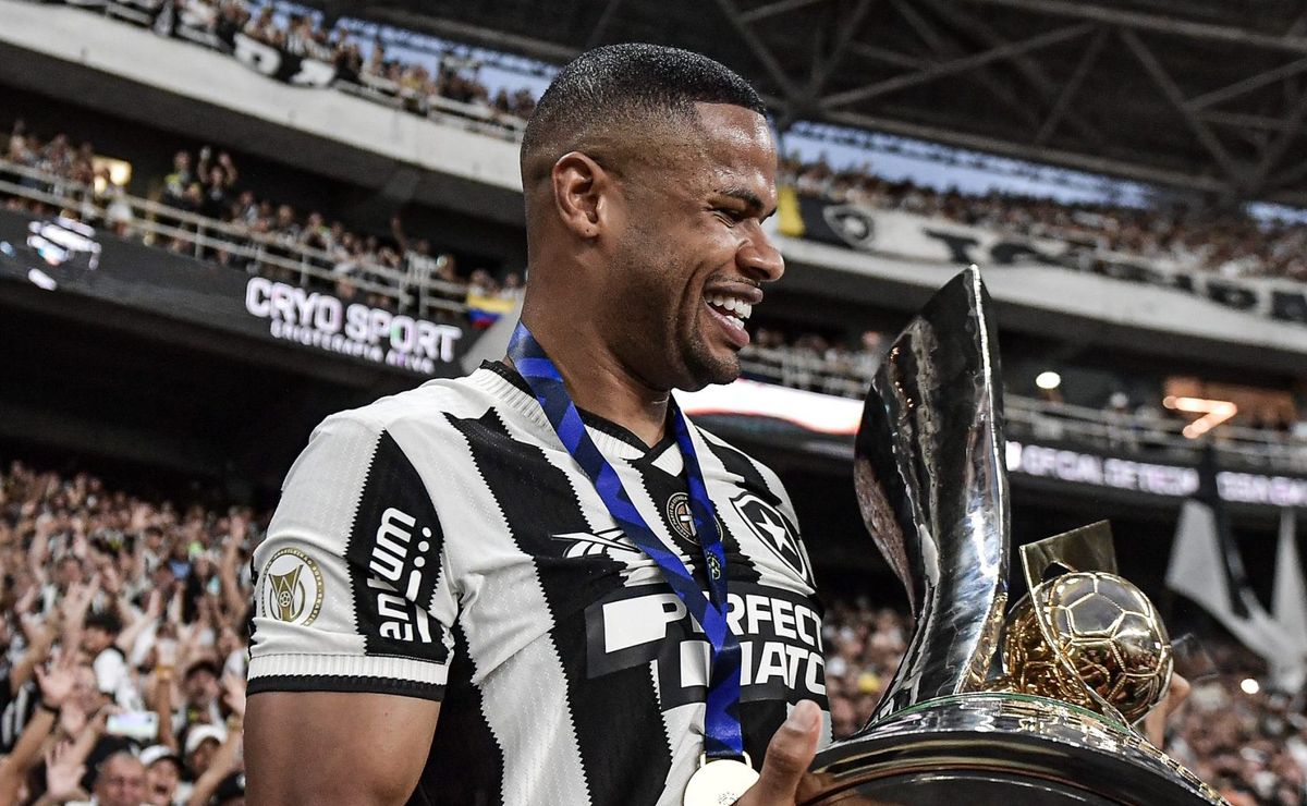 atlético mg vê botafogo tentar permanência de júnior santos, mas atacante pede pra sair