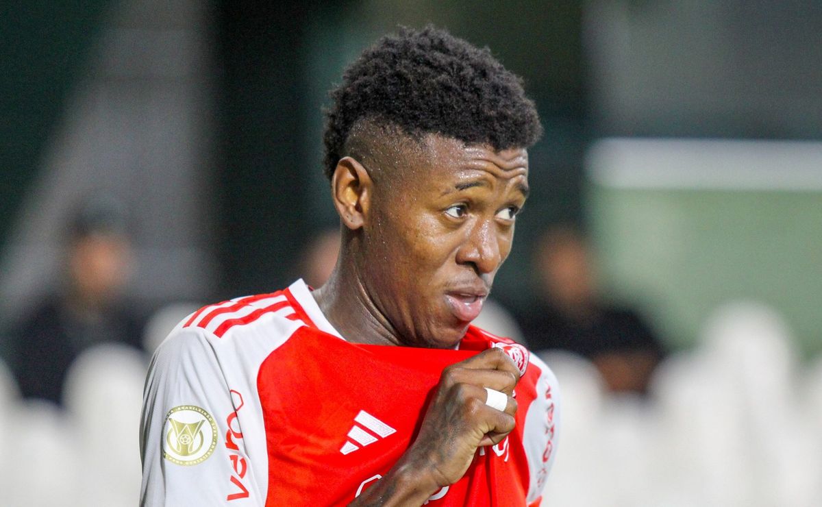 saída de vitão do internacional é decidida e negociação com o flamengo ‘esfria’ após decisão