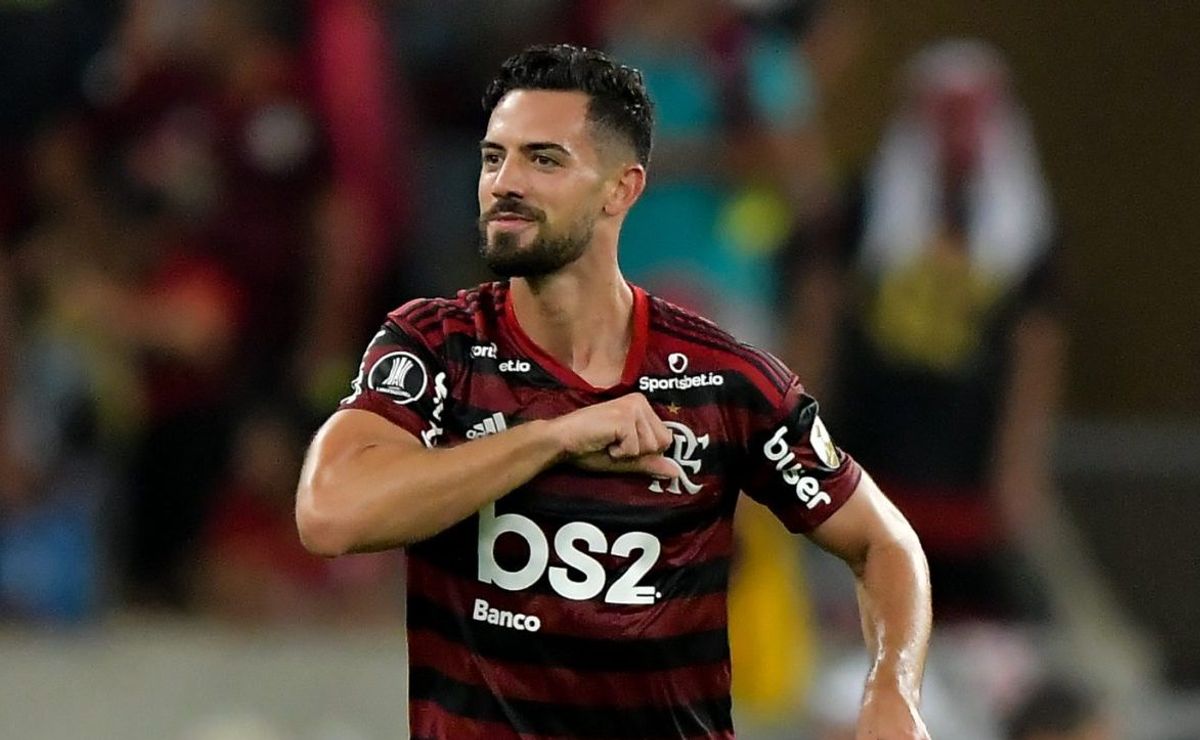 internacional não vai contratar pablo marí, ex zagueiro do flamengo