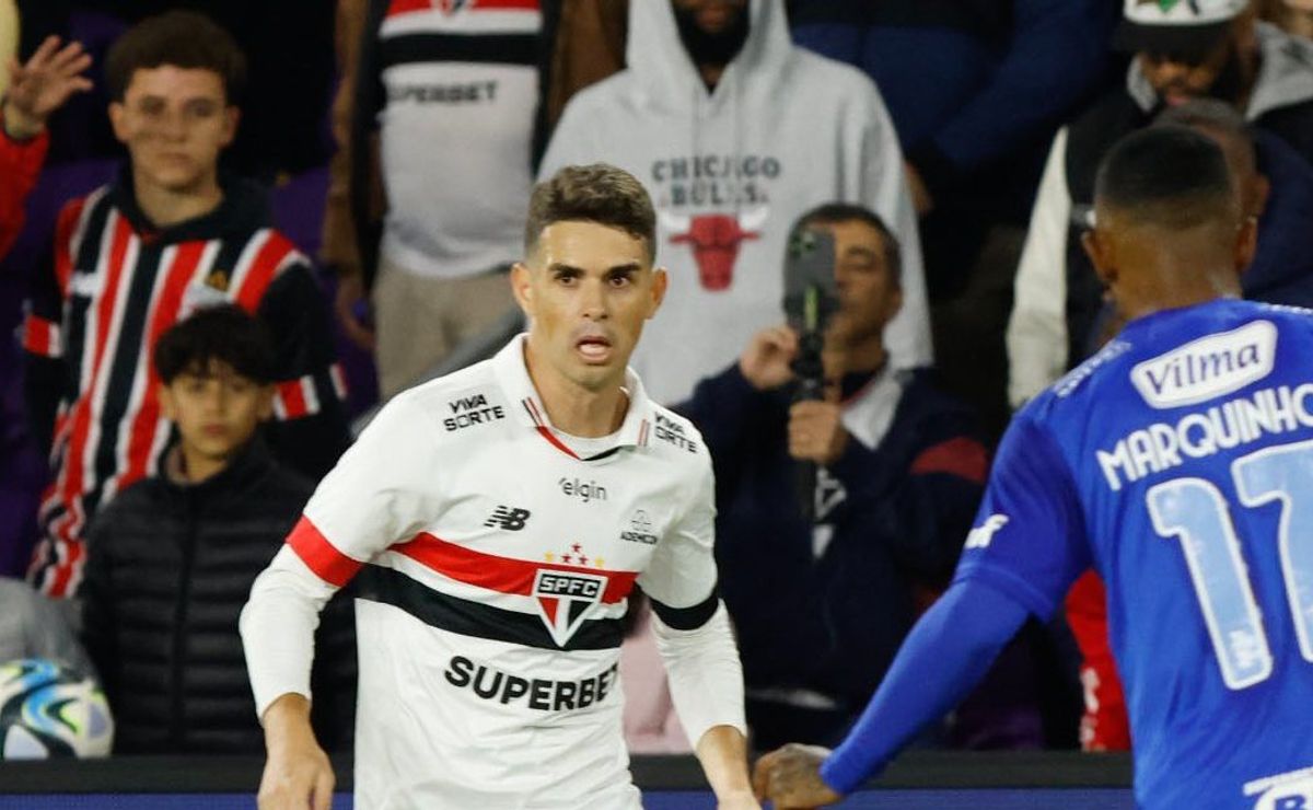 oscar busca quebrar tabu em estreia por clubes com o são paulo