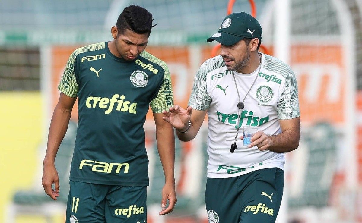 abel ferreira abre o jogo e manda recado direto a rony no palmeiras: "enquanto estiver aqui vai jogar"