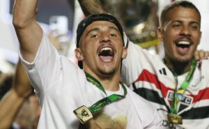 venda de pablo maia ganha força no são paulo e empresário confirma contatos 