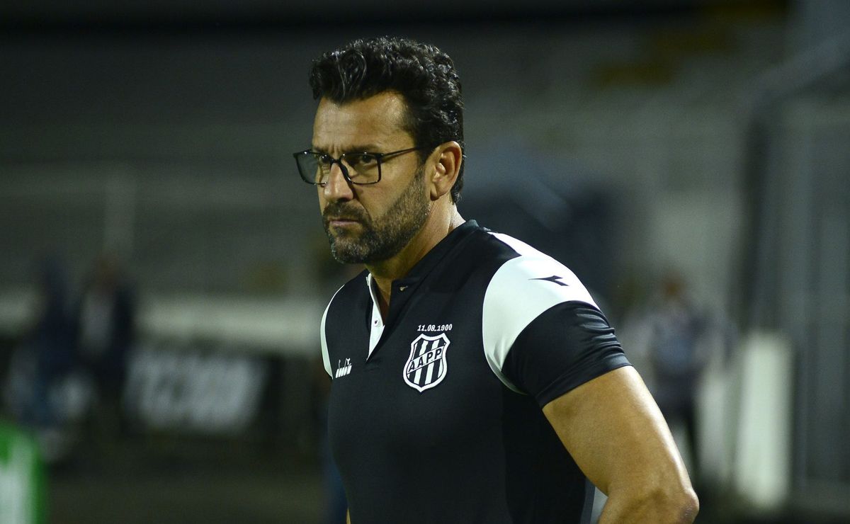 alberto valentim analisa ponte preta x corinthians pelo paulistão: “tivemos que abandonar tudo”