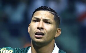 rony, do palmeiras, vai receber nova oferta do fluminense e acordo deve ser fechado
